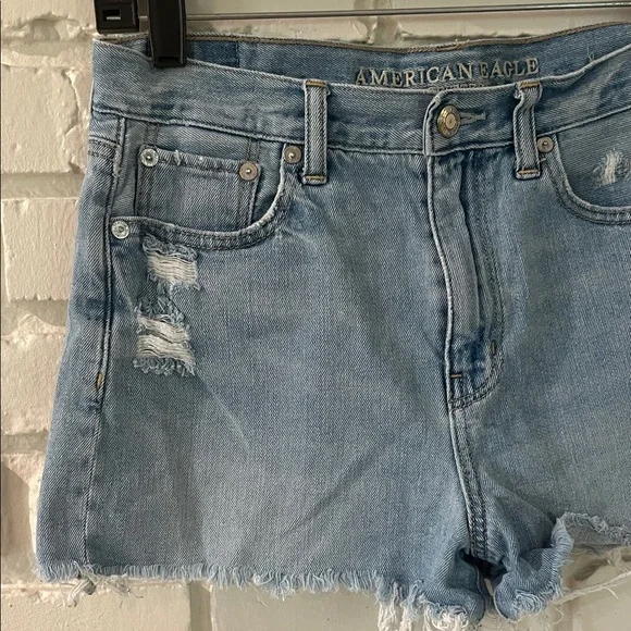 American Eagle Outfitters Light Wash Distressed Denim Cutoff Shorts - Picture 3 of 5